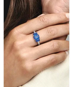 Alternative view of Blue Rectangular Three Stone Sparkling Ring