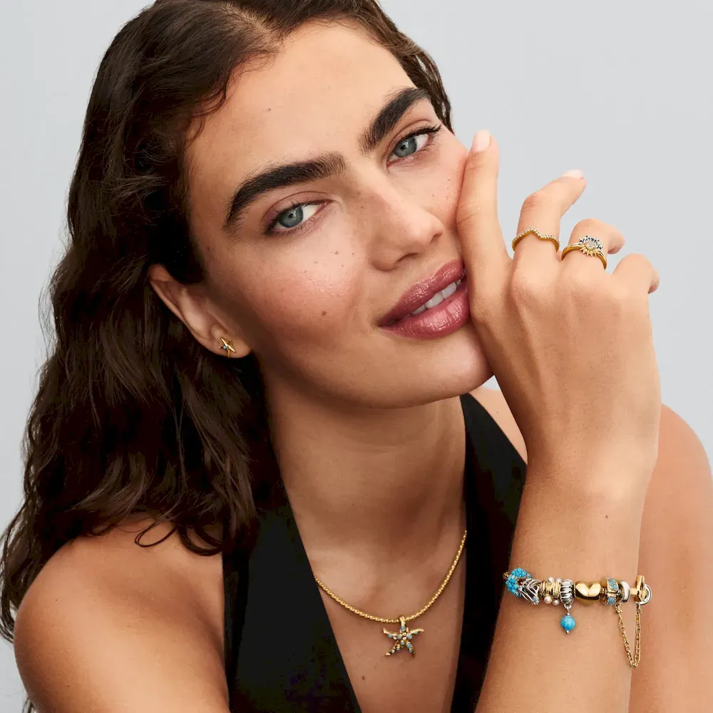 Abstract Waves Charm - Image 4