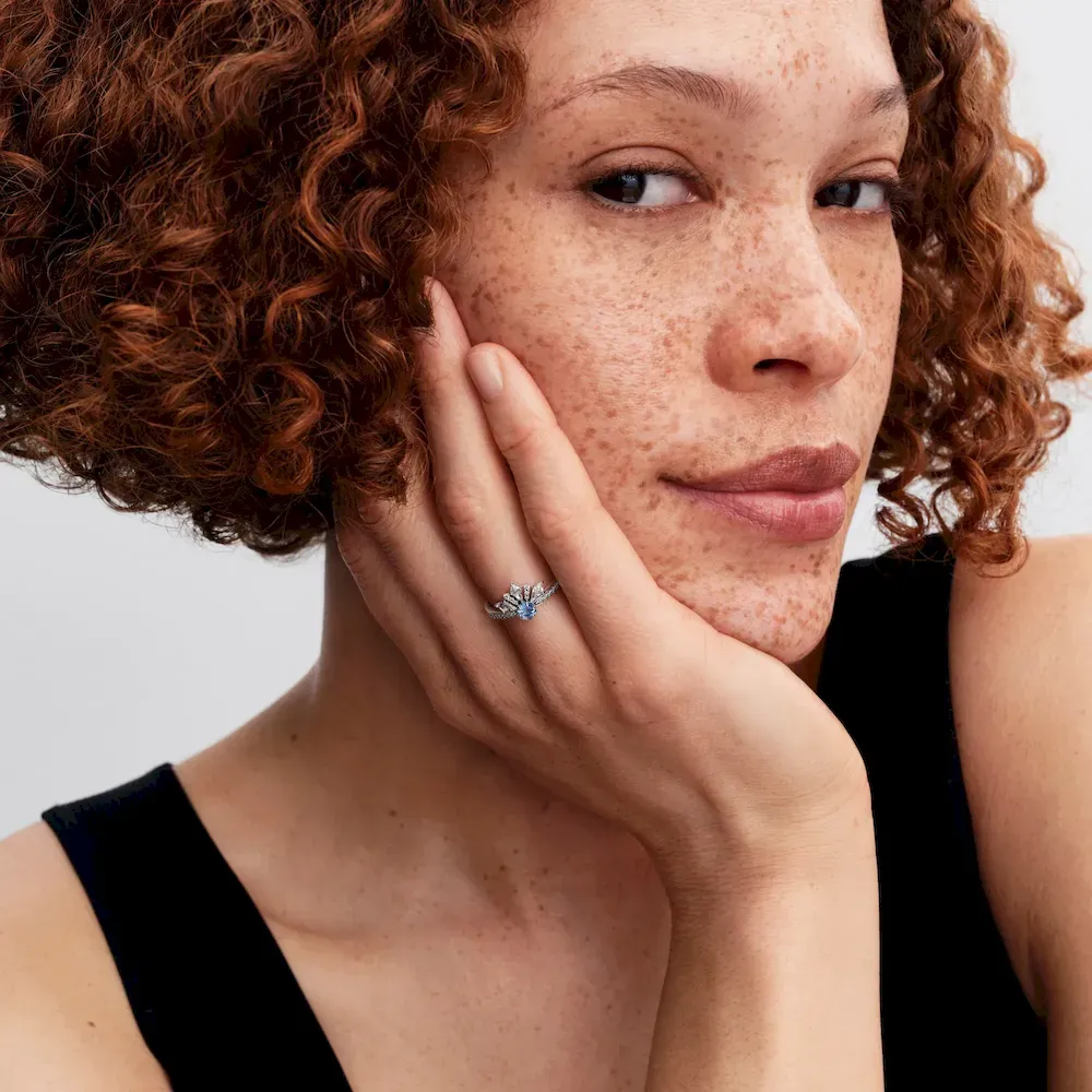 Disney Frozen Queen Elsa Tiara Ring - Image 3