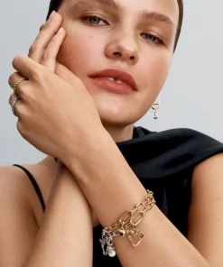 Alternative view of Wire Heart Medallion Charm