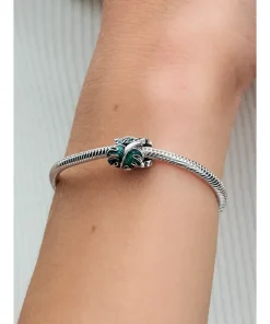 Alternative view of Green Monstera Leaves Charm