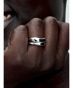 Alternative view of Organically Shaped Stacking Rings