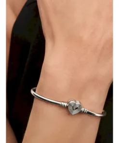 Alternative view of Radiating Heart Clasp Bangle