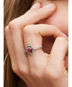 Alternative view of Disney Villains Evil Queen Ring